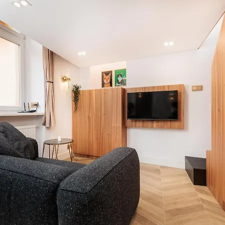 Apartamento Urban Light - 3' Main Square - By Upstairs *